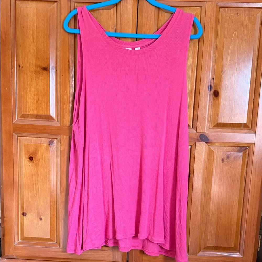 EUC Logo by Lori Goldstein tank top round neck - Picture 1 of 4